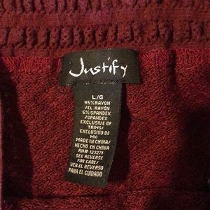 Size Large Maroon off the shoulder shirt